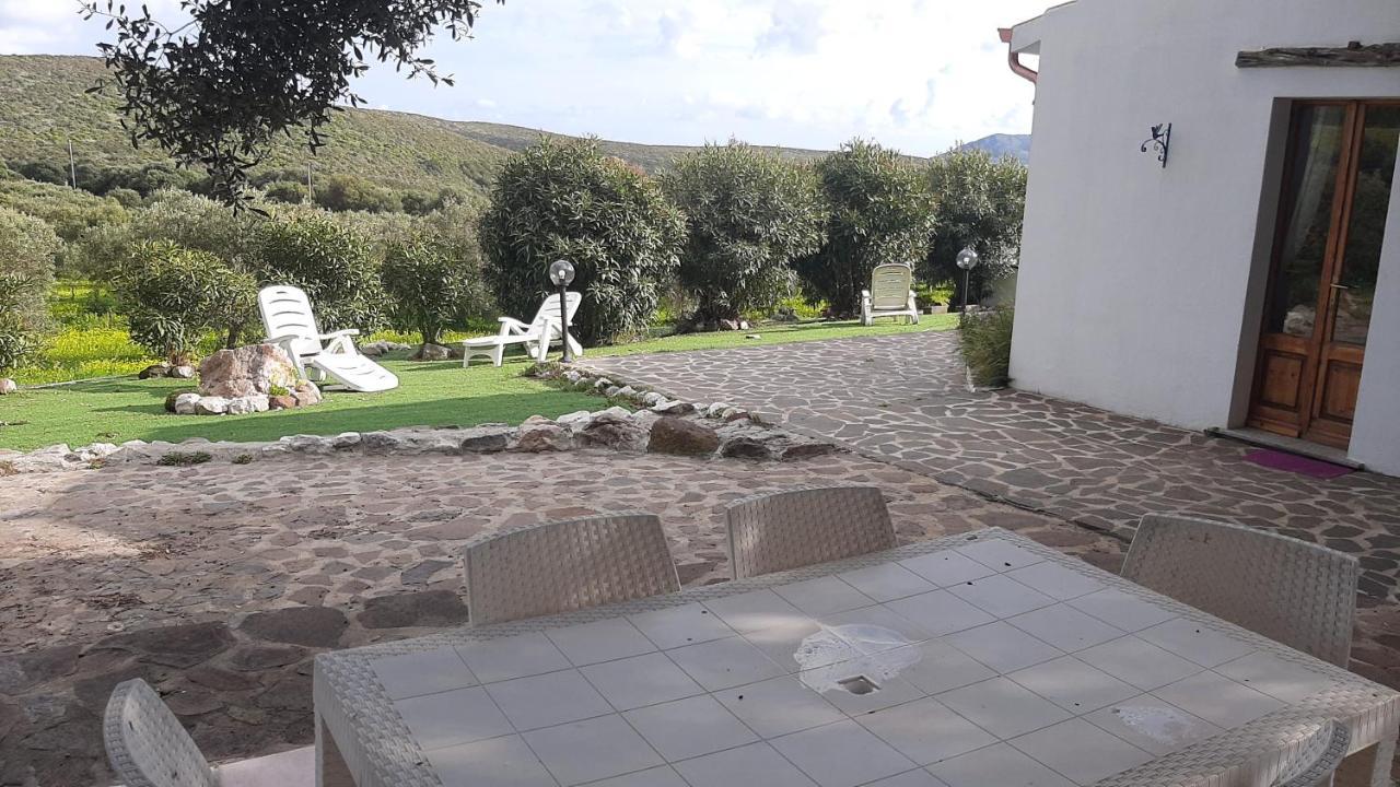 Bed and Breakfast Sa Ruscitta à SantʼAntìoco Extérieur photo