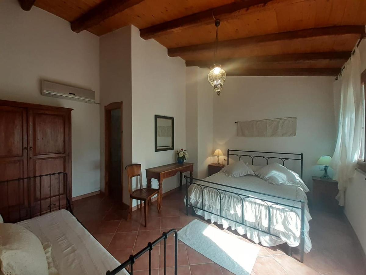 Bed and Breakfast Sa Ruscitta à SantʼAntìoco Extérieur photo