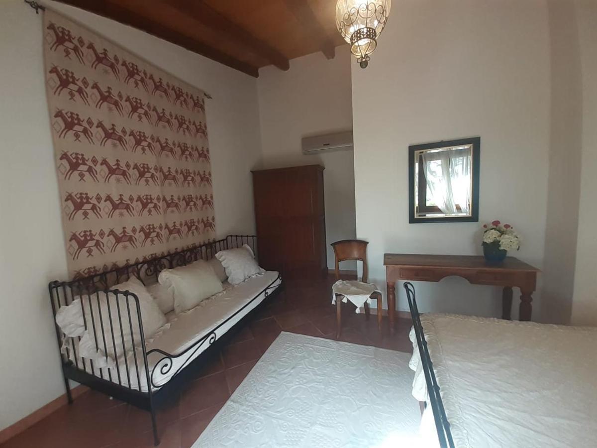 Bed and Breakfast Sa Ruscitta à SantʼAntìoco Extérieur photo