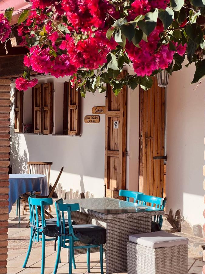 Bed and Breakfast Sa Ruscitta à SantʼAntìoco Extérieur photo