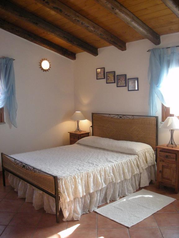 Bed and Breakfast Sa Ruscitta à SantʼAntìoco Extérieur photo