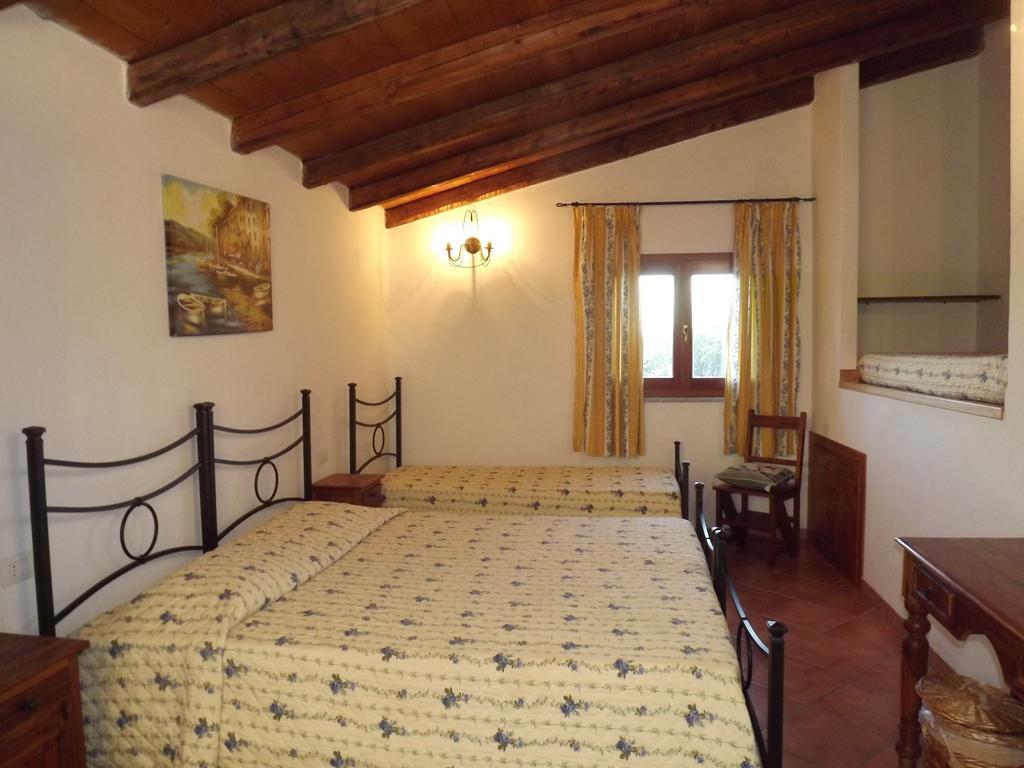 Bed and Breakfast Sa Ruscitta à SantʼAntìoco Extérieur photo