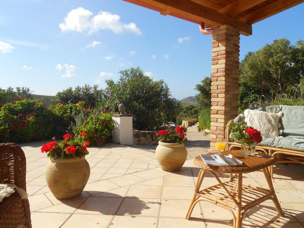 Bed and Breakfast Sa Ruscitta à SantʼAntìoco Extérieur photo